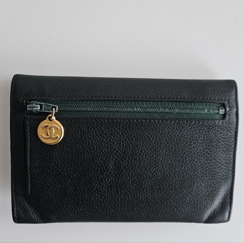 Chanel Dark Green Caviar Timeless CC Wallet - Picture 3 of 13